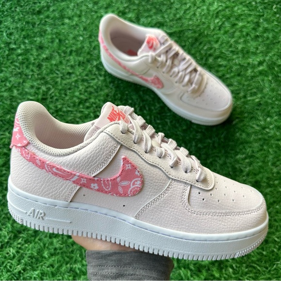 Nike Air Force 1 ‘07 Pearl Pink / Coral Chalk - Picture 2 of 14